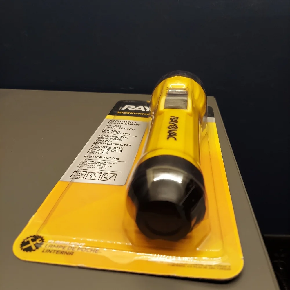 Rayovac Workhorse Flashlight LED Lamp With Batteries 2 D Cell Battery Anti Roll